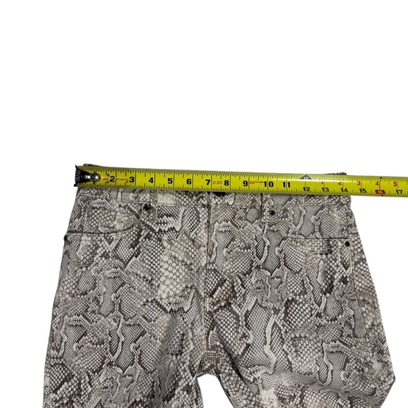 WHBM Snakeskin Print High Rise Skinny Jeans Sz 0 Sculpt Fit Stretch Regular NWT - Picture 3 of 12